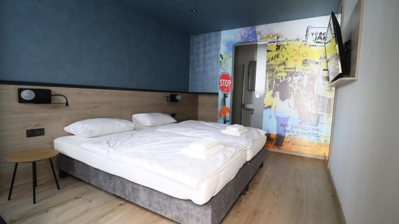 Hotel Jam Panzio à Kapuvár Extérieur photo