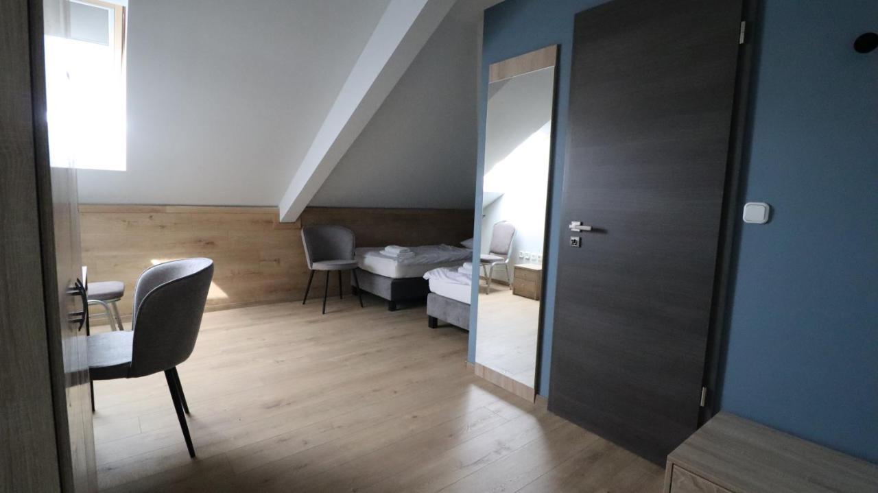 Hotel Jam Panzio à Kapuvár Extérieur photo