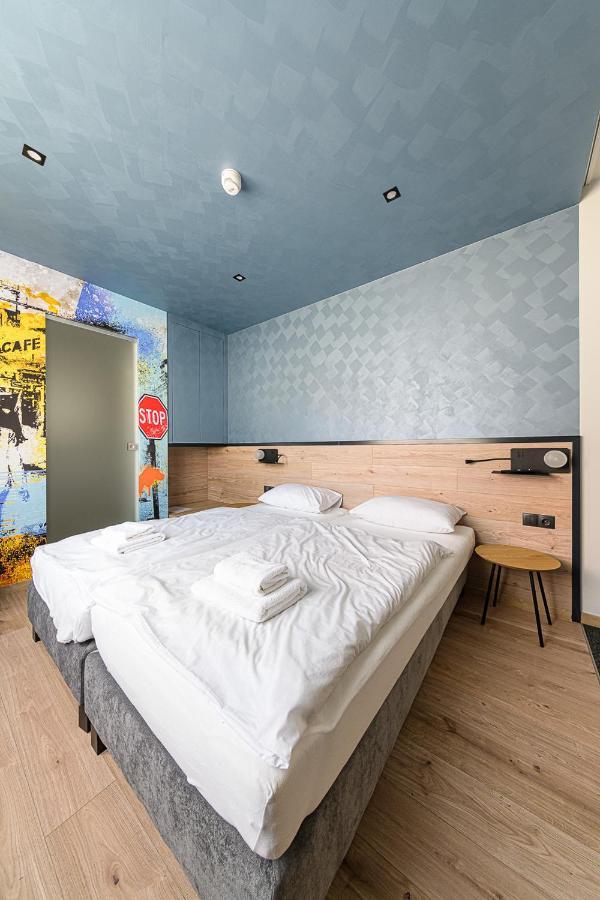 Hotel Jam Panzio à Kapuvár Extérieur photo